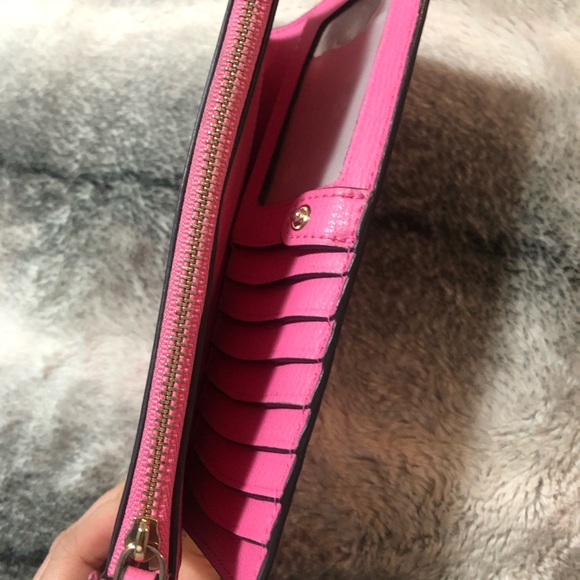 Kate spade wristlet wallet - Picture 3 of 4